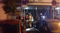 Atendida por una parada cardiorrespiratoria una mujer en un incendio en una vivienda de Sevilla