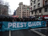 Miles de personas exigen en Bilbao el fin de una política penitenciaria "basada en el odio y la venganza"