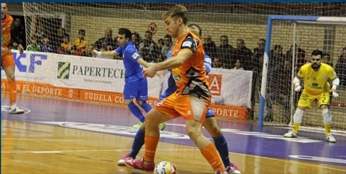 Pedro, de Aspil Vidal Ribera Navarra, Hugo Sánchez, del Santiago Futsal