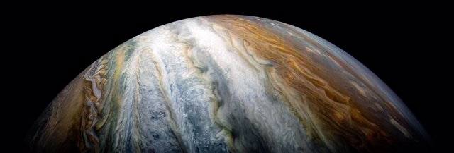 Bandas de nubes recorren el hemisferio sur de Júpiter