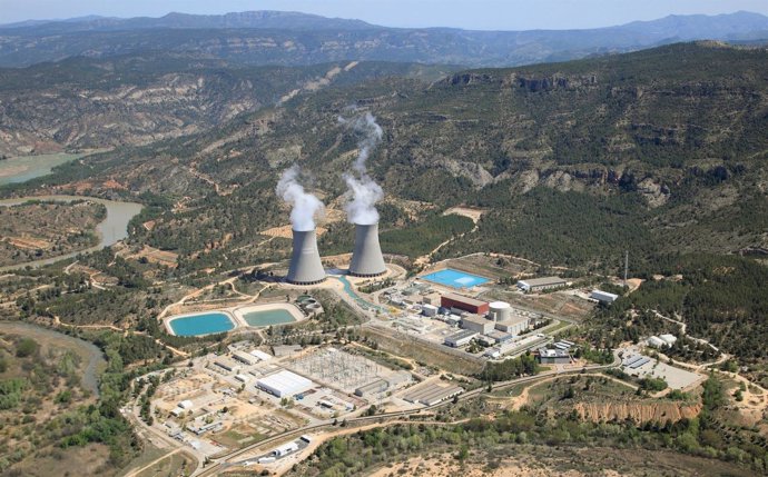 Vista aérea de la central nuclear de Cofrentes (Valencia)