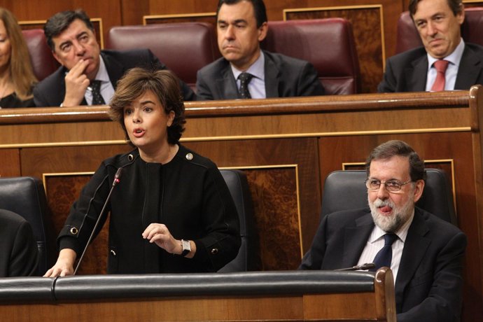 Soraya Sáenz de Santamaría en la sessió de control al Congrés