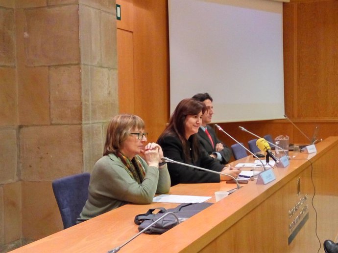 L. López, L. Borrás, e I. Moreta en la presentación del Any Panikkar