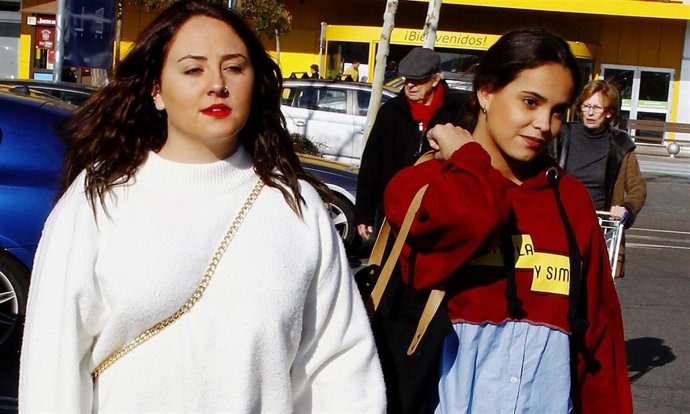 Rocio flores y gloria camila