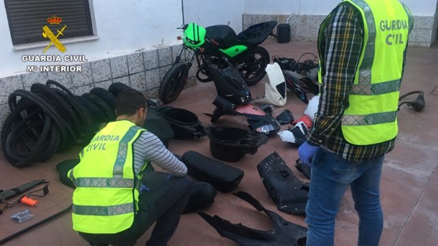 Material recuperado por la Guardia Civil