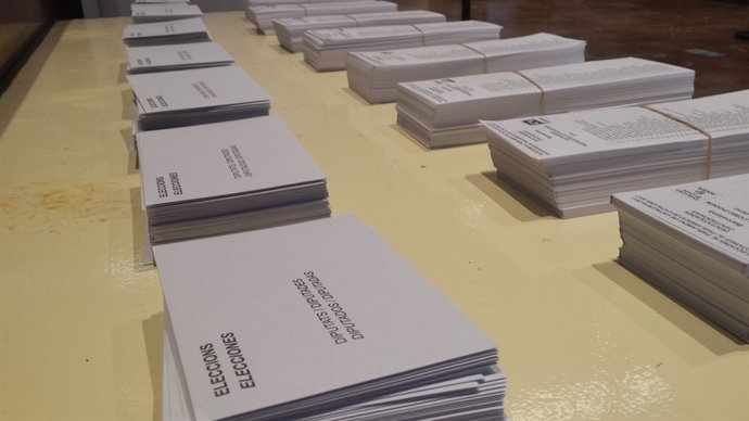 Paperetes per a les eleccions al Parlament del 21D a Catalunya