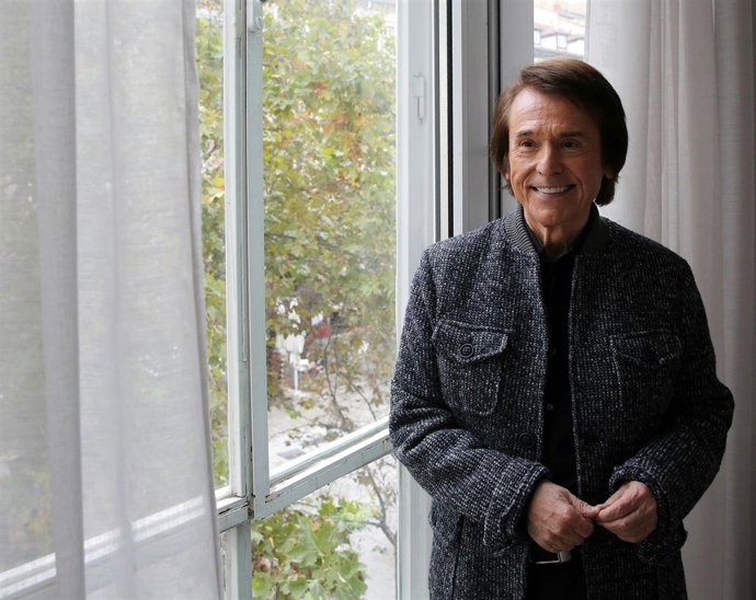 Entrevista con Raphael por la publicación de su disco Infinitos bailes