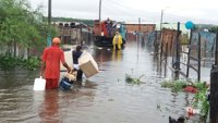 Alrededor de 1.000 familias son evacuadas en Asunción por la crecida del río Paraguay