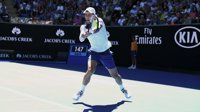 Federer comienza con fuerza en Australia y Djokovic ofrece buenas sensaciones