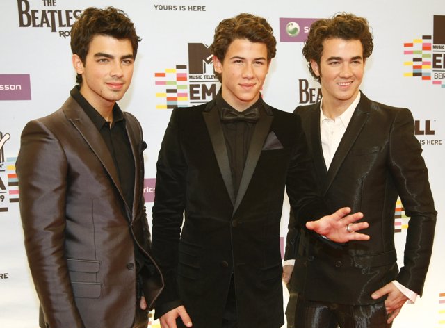 Los Jonas Brothers en la gala de los MTV Europe Music Awards