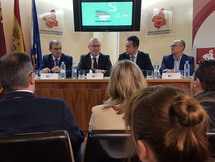 Juan Hernández presenta el Pacto por la Excelencia de la Economía Social