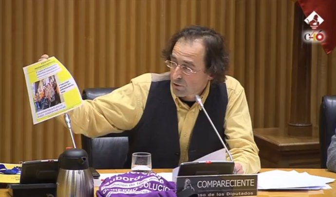 Xesús Domínguez, de la plataforma de preferentes, en el Congreso