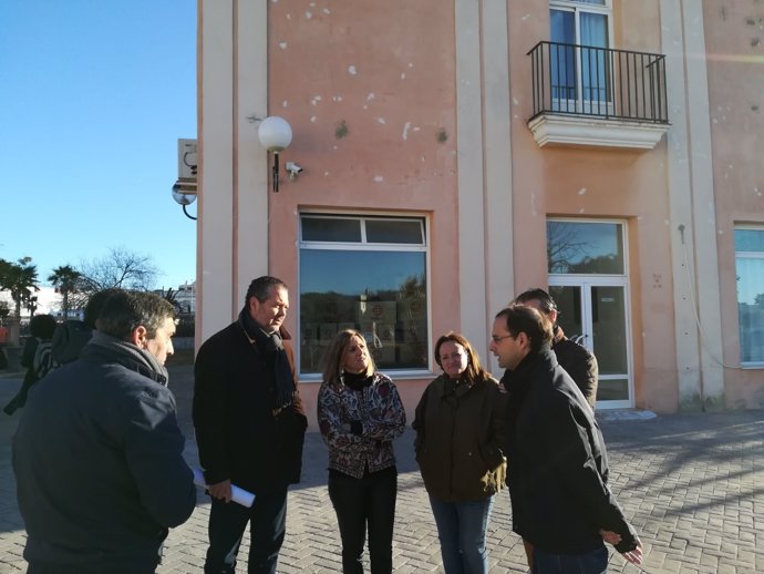 Visita de la presidenta de Diputación a La Dehesilla