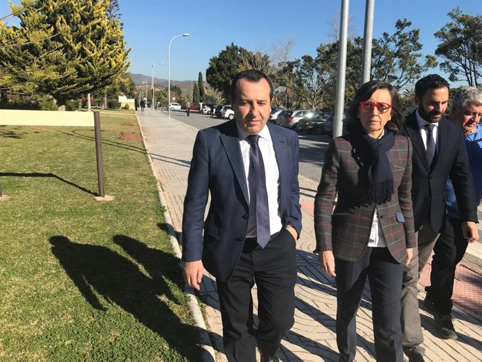 Rosa Aguilar consejera de Justicia cementerio de Málaga Antonio Garrido 