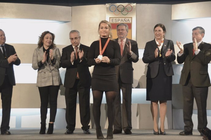 El Cómite Olímpico Español (COE) le concede la medalla de plata a Lydia Valentin
