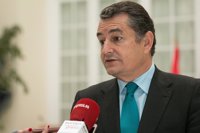 Sanz dice que el Gobierno ha cumplido “escrupulosamente” con la norma sobre ayudas extraordinarias para prejubilaciones