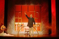 Manu Sánchez llegará la próxima semana a Jaén con su primer libro y su comedia teatral 'El buen dictador'