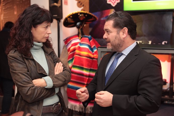 La concejal Ana Redondo, junto al representante de Guanajuato 