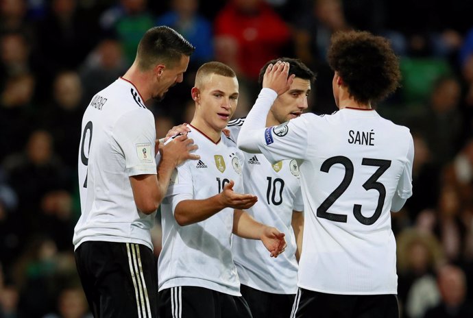 La selección alemana de fútbol celebra su clasificación para el Mundial de Rusia