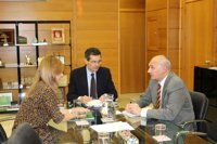 La consejera de Salud y el Consejo de Transparencia analizan el nuevo Reglamento de Protección de Datos de la UE