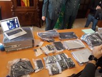 Detenidas 19 personas por tenencia o distribución de pornografía infantil a través de WhatsApp