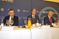 De la Serna anuncia que el "nudo logístico" de Zaragoza se refuerza con la conexión atlántica por Pamplona