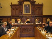 La mayoría del Pleno rechaza que el Ayuntamiento asuma la gestión 100 por ciento del Palacio de Revillagigedo