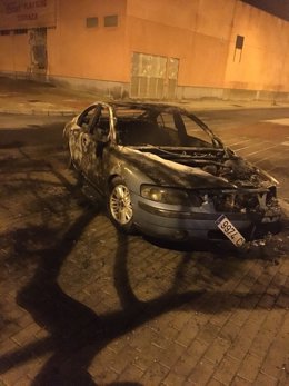 El coche quemado el concejal de UPU José Carlos Hernández Cansino.