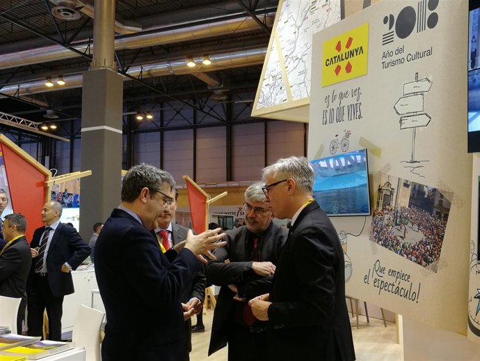 Nadal visita el stand de Cataluña