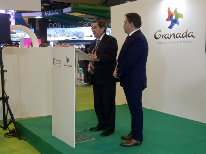 El presidente de la Diputación de Granada, José Entrena, en Fitur