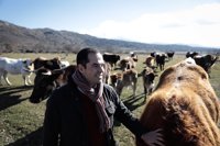 Aguado propone mesa de trabajo con agricultores y ganaderos de la región para que tengan un modelo de vida sostenible