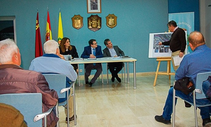 Nota/ Agricultura Se Compromete A Articular Soluciones Par A Modernizar La Acequ