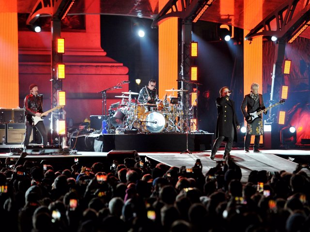 U2 perform in Trafalgar Square, London, ahead of the MTV Europe Music Awards.