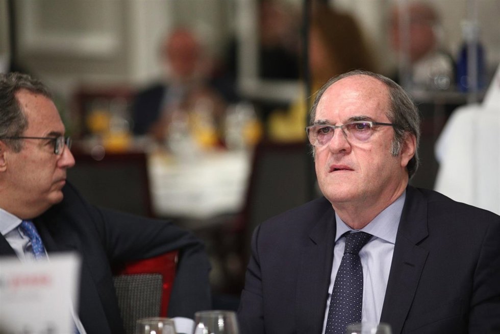 Ángel Gabilondo en el Desayuno de Europa Press con Cristina Cifuentes