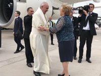 El papa invita a los jóvenes en Chile a cambiar la sociedad: "Madurar no es aceptar la injusticia"