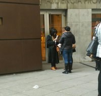 El acusado de intentar clavar un cuchillo a su expareja en Mieres acepta cinco años de prisión