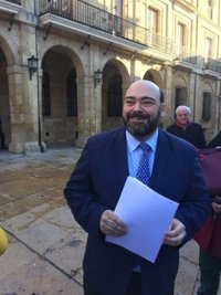 Caunedo acusa al tripartito de utilizar las intervenciones del pleno para "insultar y acosar" al PP