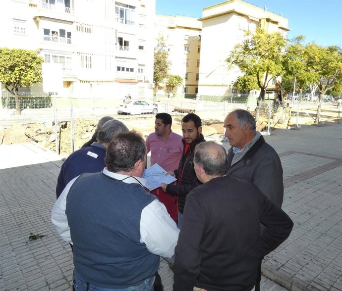 Rojas visita las obras junto al mercado del Tiro De Línea