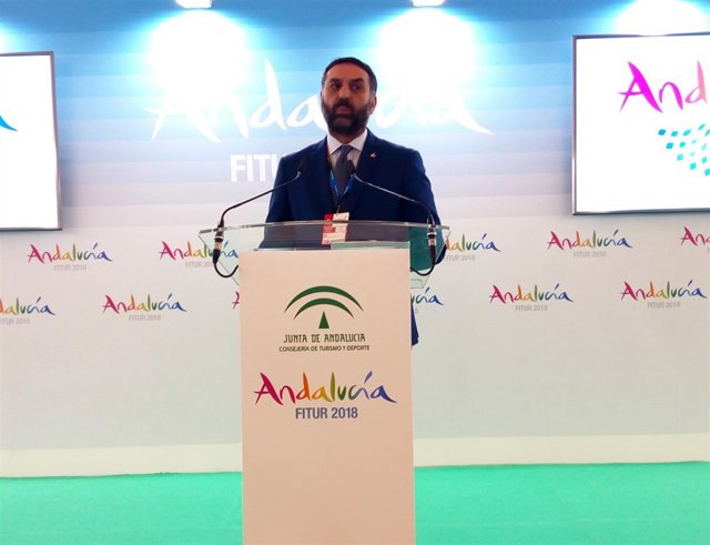 El consejero de Turismo presenta en Fitur 'Andalucía, tus raíces'
