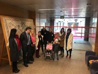 Llevan a la Asamblea de Madrid 35.000 firmas para pedir una ley de protección a niños con diversidad funcional