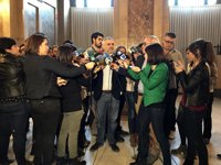 Cs dice que Torrent no puede reunirse con el "prófugo" Puigdemont y menos con dinero público