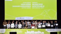 Vitoria recibe el 'Premio Municipio Sostenible de Euskadi 2017' de la red Udalsarea 21
