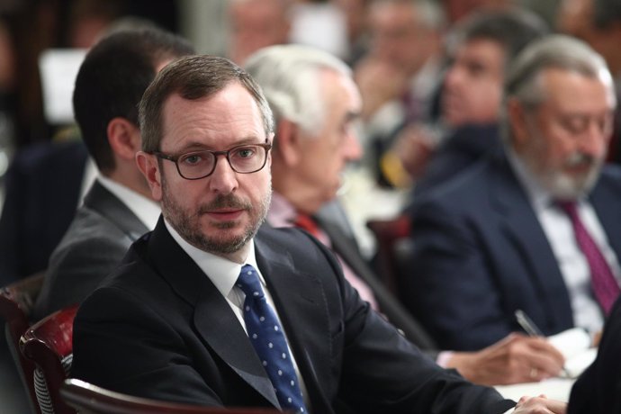 Javier Maroto en el Desayuno de Europa Press con Cristina Cifuentes