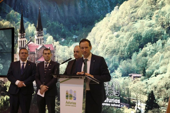 Guillermo Martínez presenta Covadonga Centenarios en Fitur