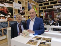 El stand de La Rioja acoge una degustación de la DOP Queso Camerano "bajo en producción" pero "de gran calidad"