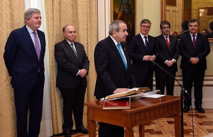 Toma de posesión de Emilio Lora Tamayo como rector de la UIMP