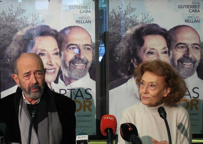 Miguel Rellán y Julia Gutiérrez Caba presentan ' Cartas de amor' en València 