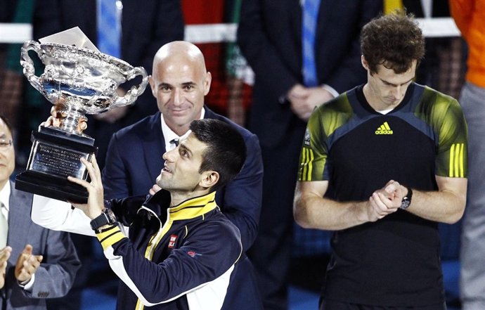 Djokovic confirma que trabajará con André Agassi