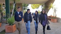 Moreno apuesta por los municipios del interior en el objetivo de crear 600.000 empleos y acusa a Junta de "marginarlos"