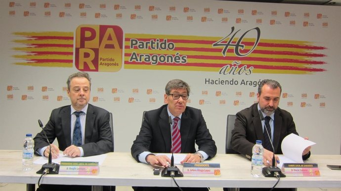 Sergio Larraga, Arturo Aliaga y Óscar Cámara, del PAR              